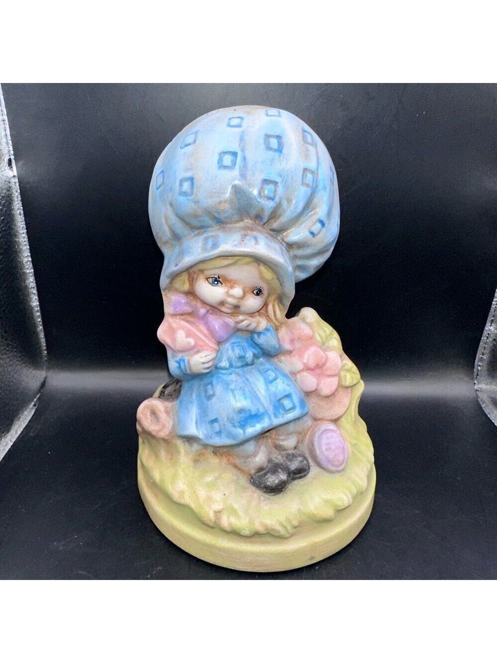 Vintage 1970’s Handpainted Girl Big Bonnet Holly Hobby Like Ceramic Figurine